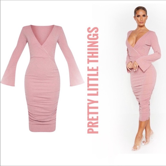 Pretty Little Things NWT Long Sleeve V Neck Stretch Rushed Cocktail Blush Dress - Picture 4 of 8